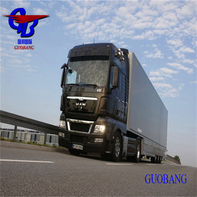 Быстрый и грузовой перевозки для контейнеров объединяют отгрузку от нескольких поставщиков в один день